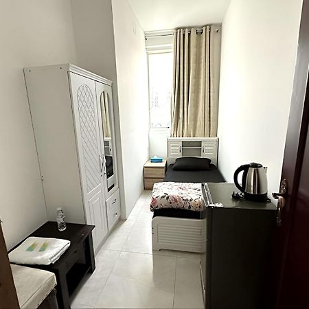 Corniche Street - Superb Lovely Room Abu Dhabi Exterior photo