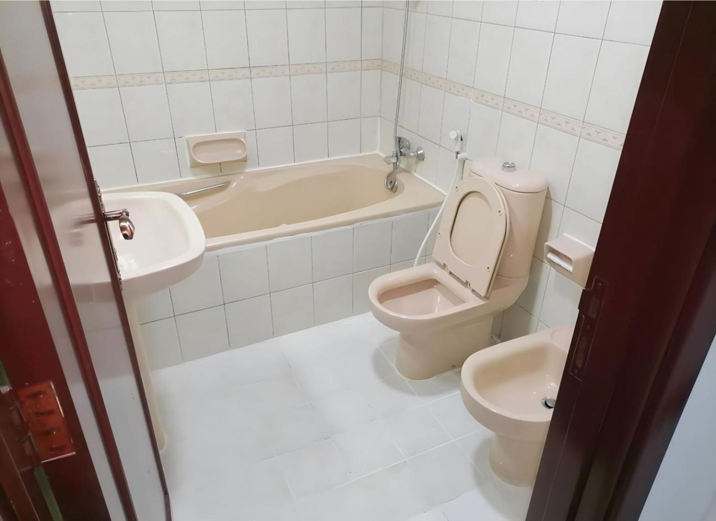 Corniche Street - Superb Lovely Room Abu Dhabi Exterior photo