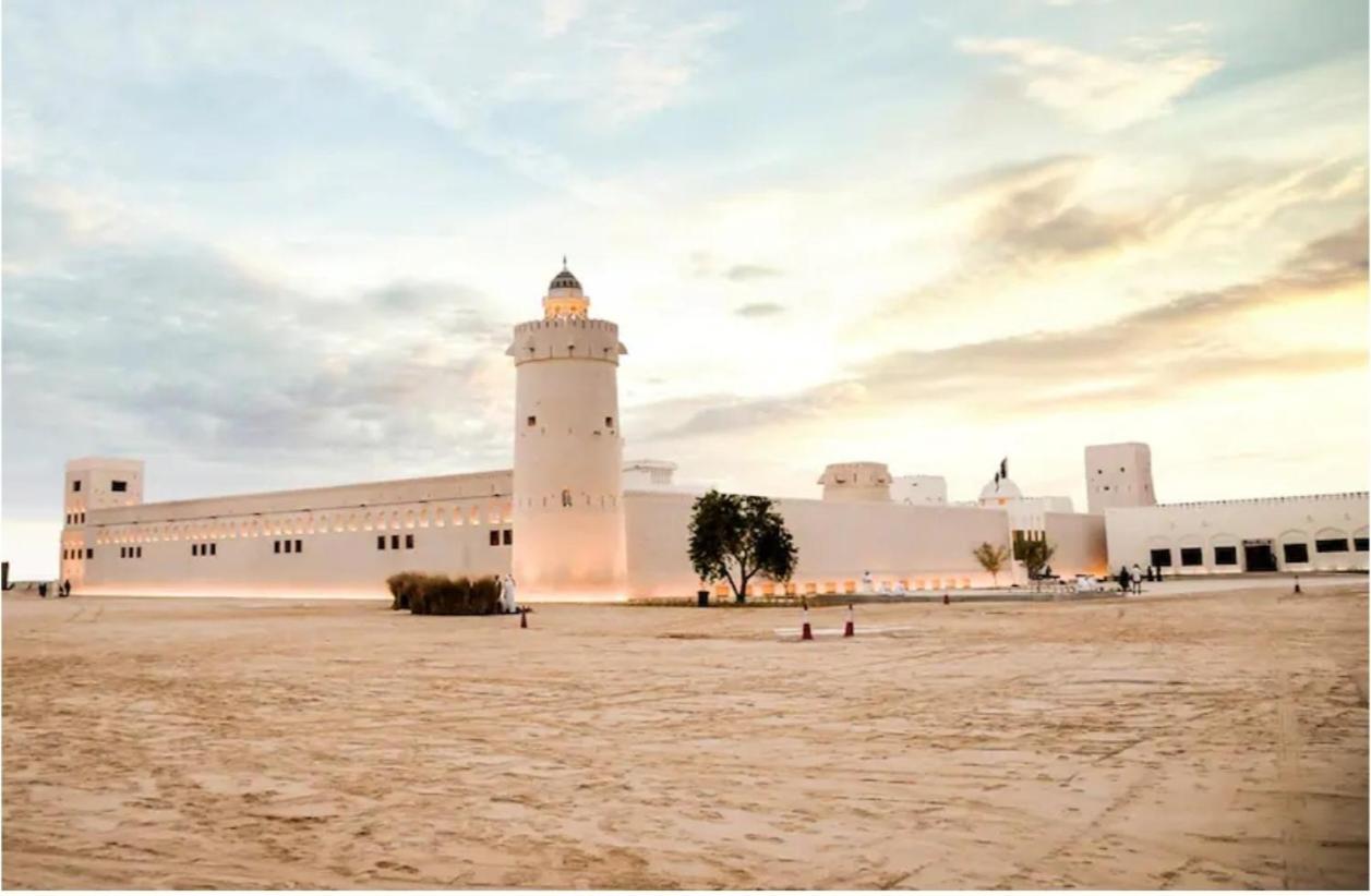 Corniche Street - Superb Lovely Room Abu Dhabi Exterior photo